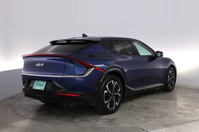 2022 Kia EV6 — photo 2 of 27