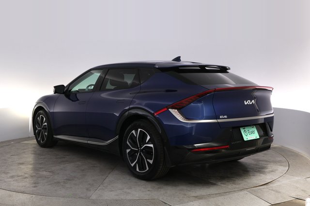 2022 Kia EV6 — photo 13 of 27