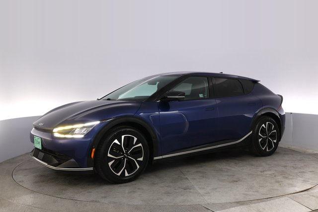 2022 Kia EV6 — photo 14 of 27