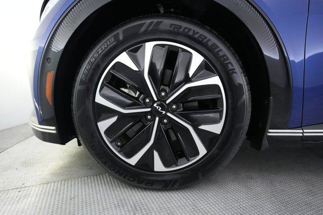 2022 Kia EV6 — photo 15 of 27