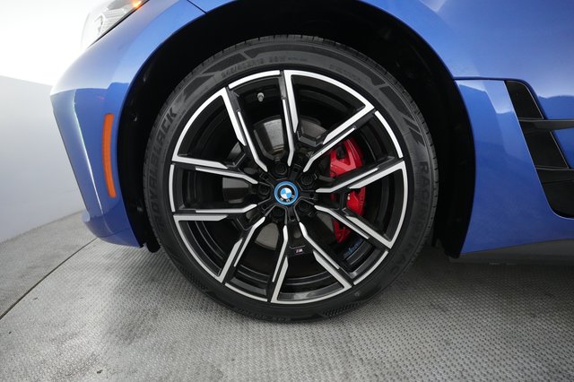 2023 BMW i4 — photo 15 of 20