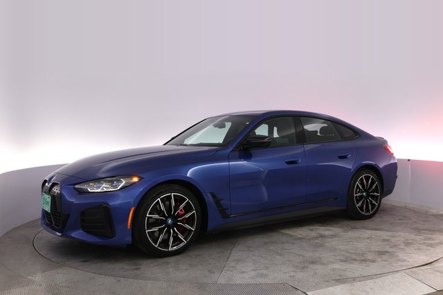 2023 BMW i4 — photo 14 of 20