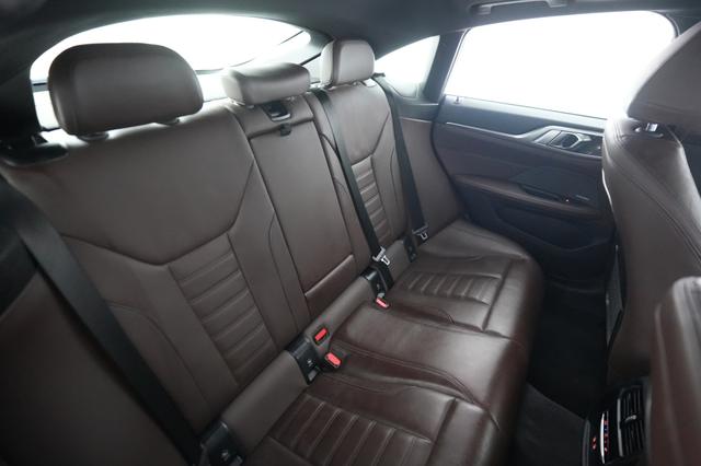 2023 BMW i4 — photo 4 of 20