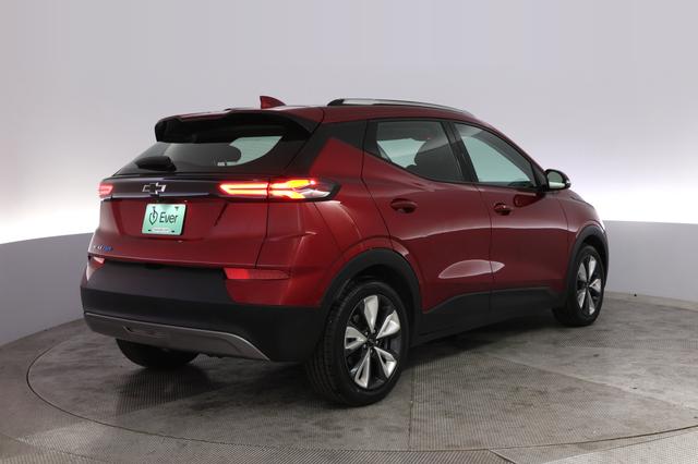 2023 Chevrolet Bolt EUV — photo 2 of 24