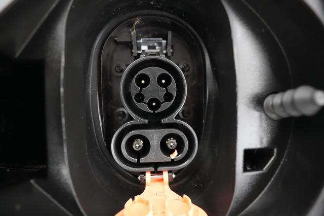 2023 Chevrolet Bolt EUV — photo 8 of 24