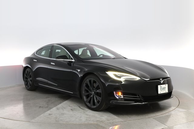 2021 Tesla Model S — photo 7 of 22