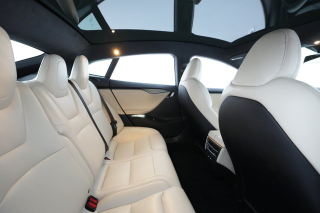 2021 Tesla Model S — photo 4 of 22