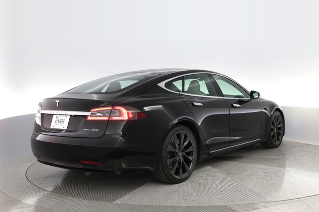 2021 Tesla Model S — photo 2 of 22