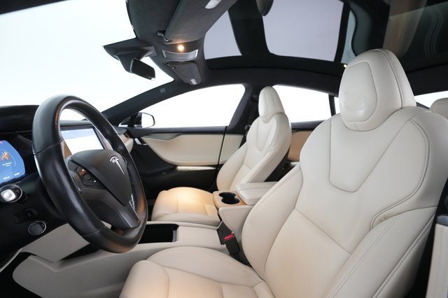 2021 Tesla Model S — photo 13 of 22