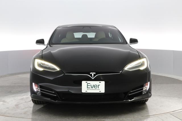 2021 Tesla Model S — photo 6 of 22