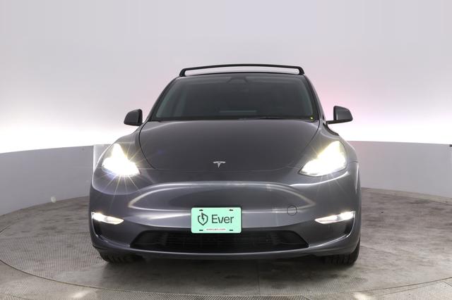 2023 Tesla Model Y — photo 9 of 26