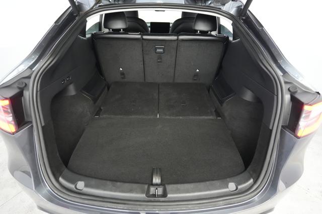 2023 Tesla Model Y — photo 6 of 26