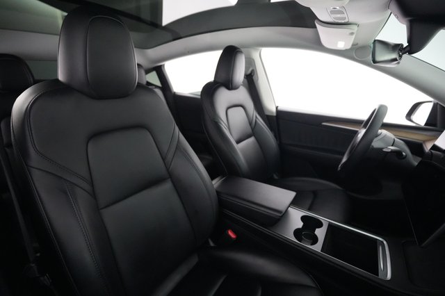 2023 Tesla Model Y — photo 18 of 26