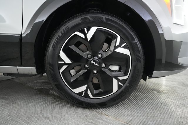 2023 Kia Niro EV — photo 16 of 34