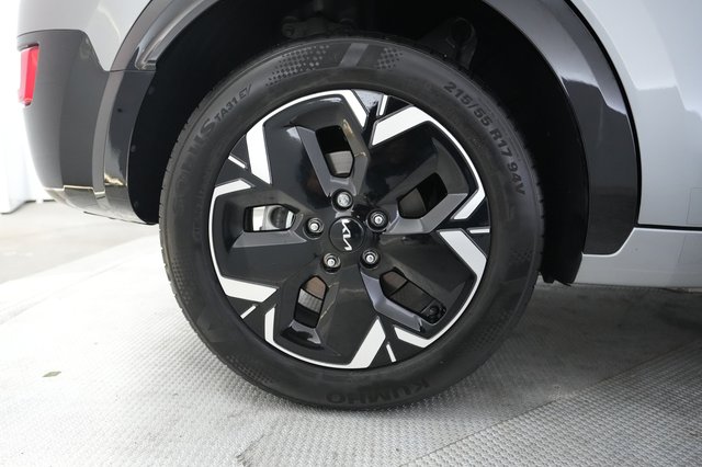 2023 Kia Niro EV — photo 17 of 34