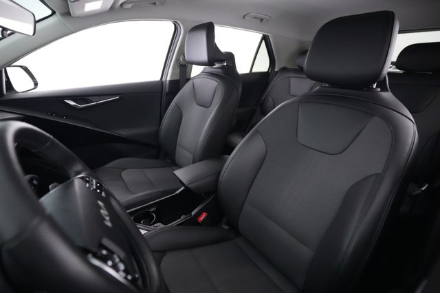 2024 Kia Niro EV — photo 3 of 31
