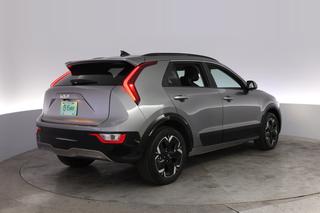 2024 Kia Niro EV — photo 2 of 31
