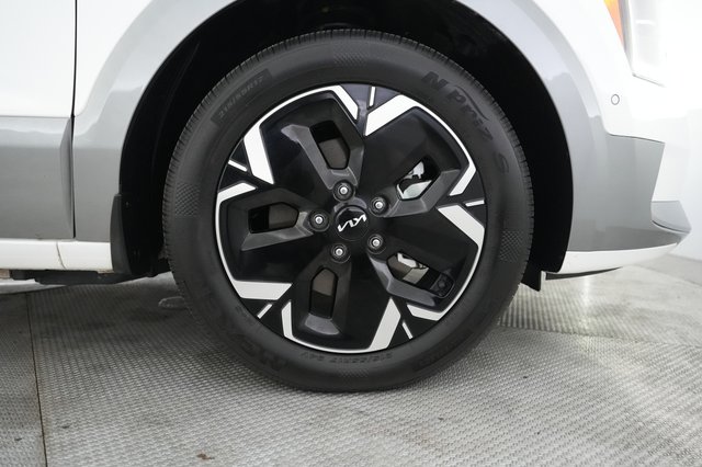 2024 Kia Niro EV — photo 16 of 25