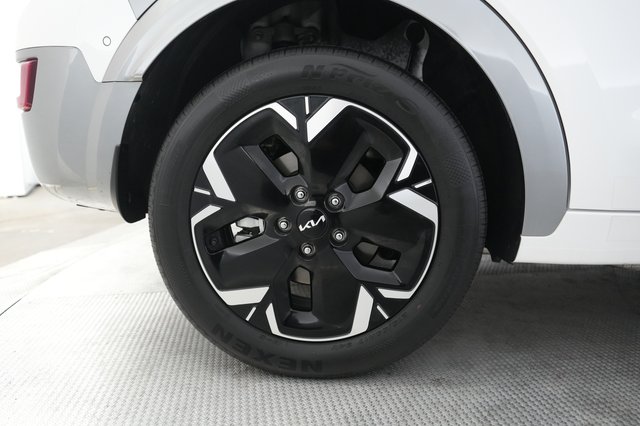2024 Kia Niro EV — photo 17 of 25