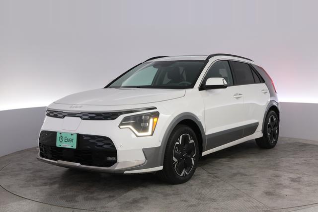 2024 Kia Niro EV — VIN KNDCT3L12R5085594