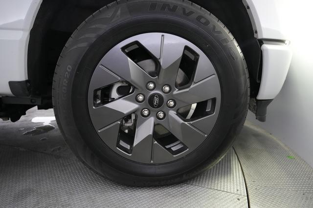 2024 Ford F-150 Lightning — photo 10 of 16