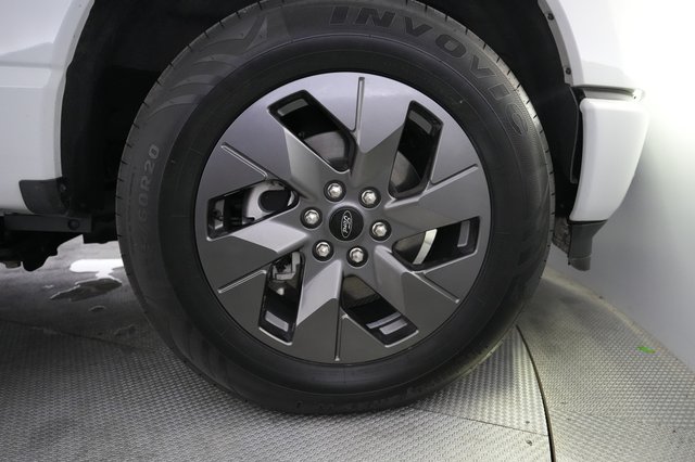 2024 Ford F-150 Lightning — photo 10 of 16
