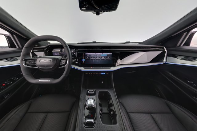 2024 Jeep Wagoneer S — photo 21 of 25