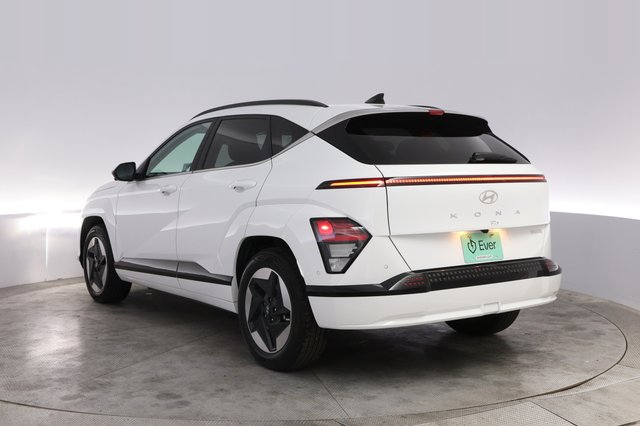 2024 Hyundai Kona Electric — photo 13 of 23