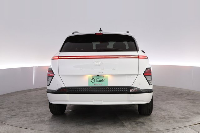2024 Hyundai Kona Electric — photo 12 of 23