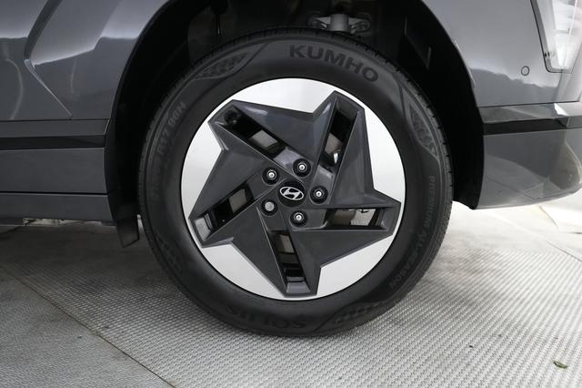 2024 Hyundai Kona Electric — photo 7 of 26