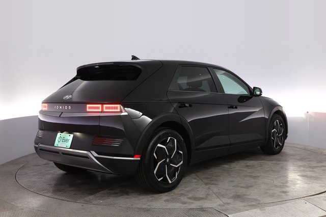2024 Hyundai IONIQ 5 — photo 2 of 23