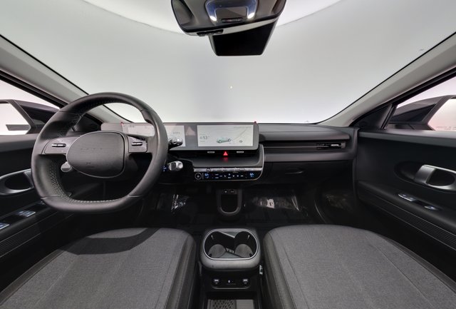 2024 Hyundai IONIQ 5 — photo 21 of 23