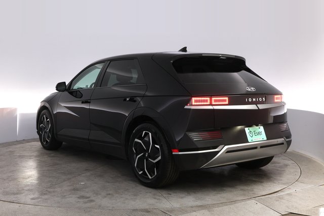 2024 Hyundai IONIQ 5 — photo 13 of 23
