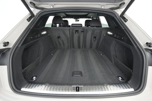 2022 Audi e-tron — photo 15 of 20