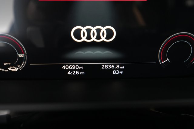 2022 Audi e-tron — photo 19 of 20