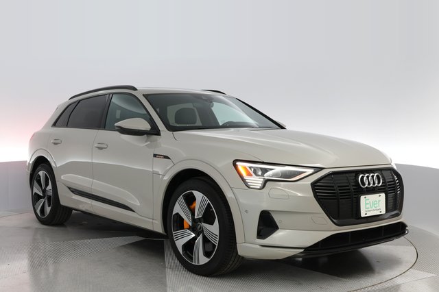 2022 Audi e-tron — photo 4 of 20