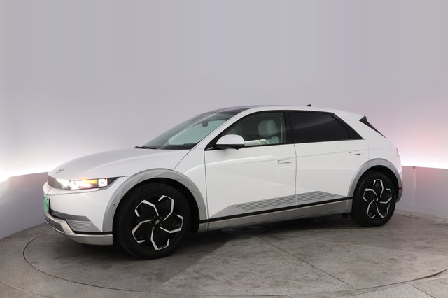 2024 Hyundai IONIQ 5 — photo 14 of 24