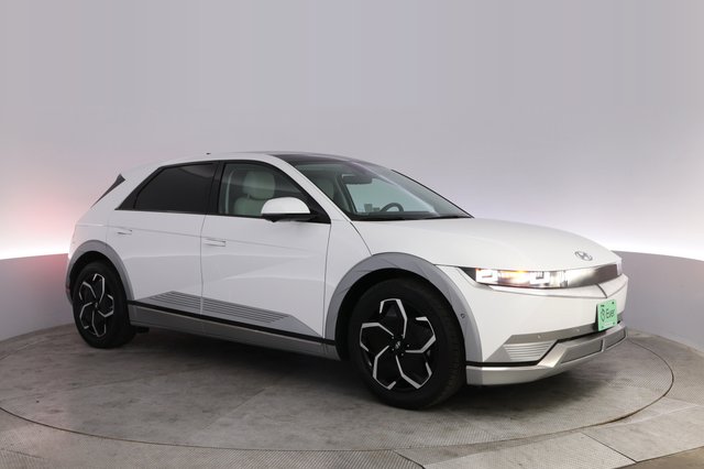 2024 Hyundai IONIQ 5 — photo 11 of 24
