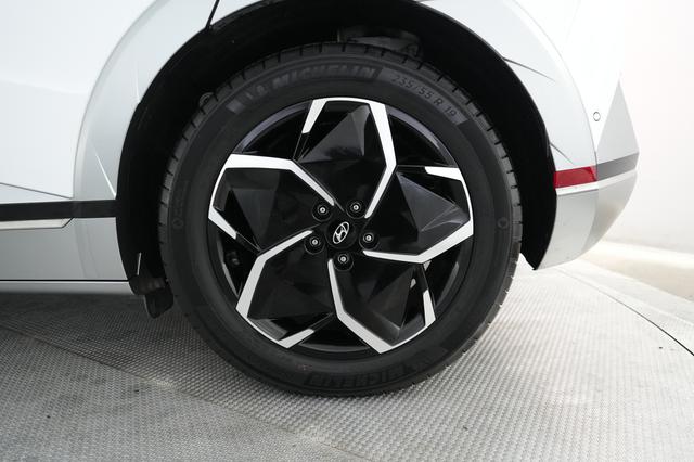 2024 Hyundai IONIQ 5 — photo 7 of 24