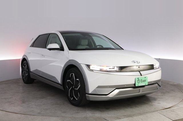 2024 Hyundai IONIQ 5 — photo 10 of 24