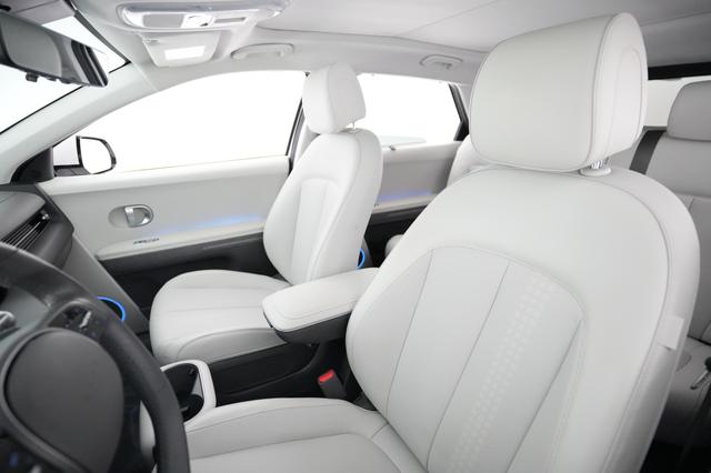 2024 Hyundai IONIQ 5 — photo 3 of 24