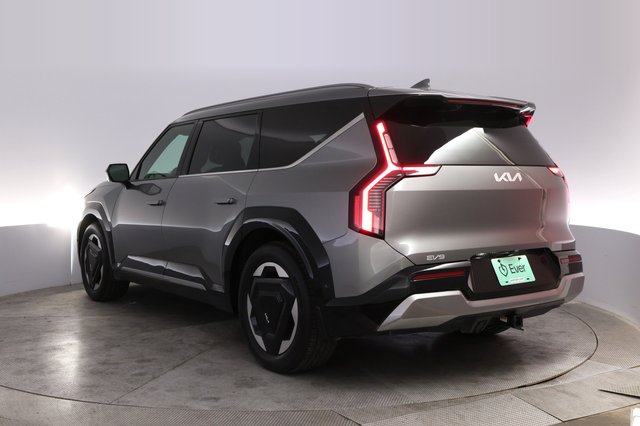 2024 Kia EV9 — photo 13 of 26