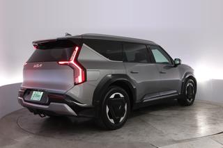 2024 Kia EV9 — photo 2 of 26