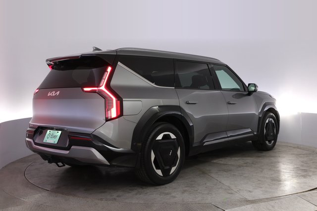 2024 Kia EV9 — photo 2 of 26
