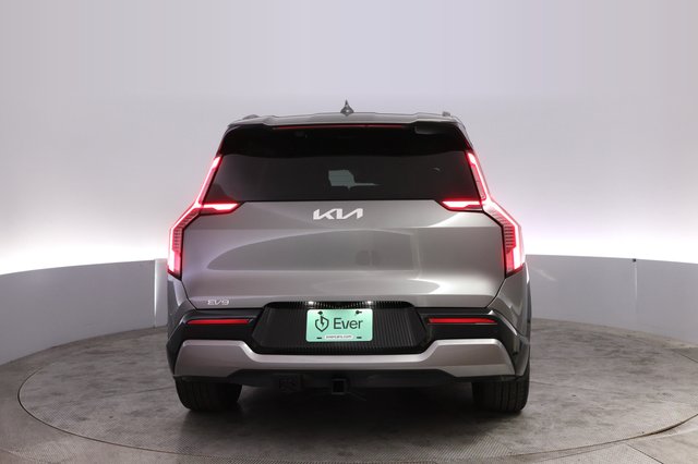 2024 Kia EV9 — photo 12 of 26
