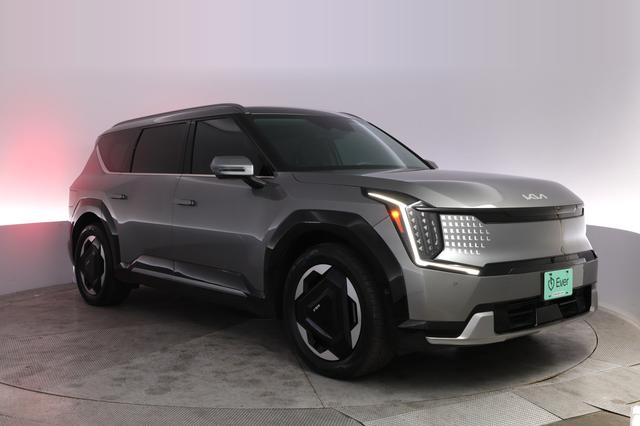 2024 Kia EV9 — photo 10 of 28