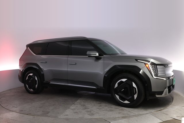 2024 Kia EV9 — photo 11 of 28