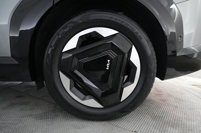 2024 Kia EV9 — photo 7 of 28