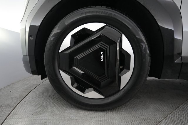 2024 Kia EV9 — photo 15 of 28