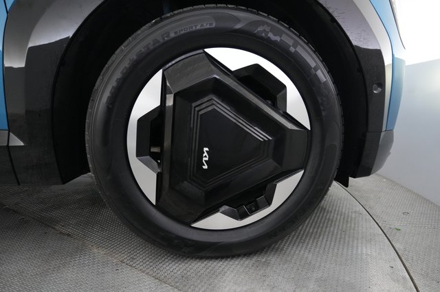 2024 Kia EV9 — photo 16 of 26